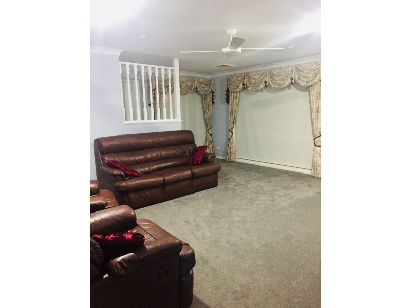 12 Martin Place, Tumut NSW 2720