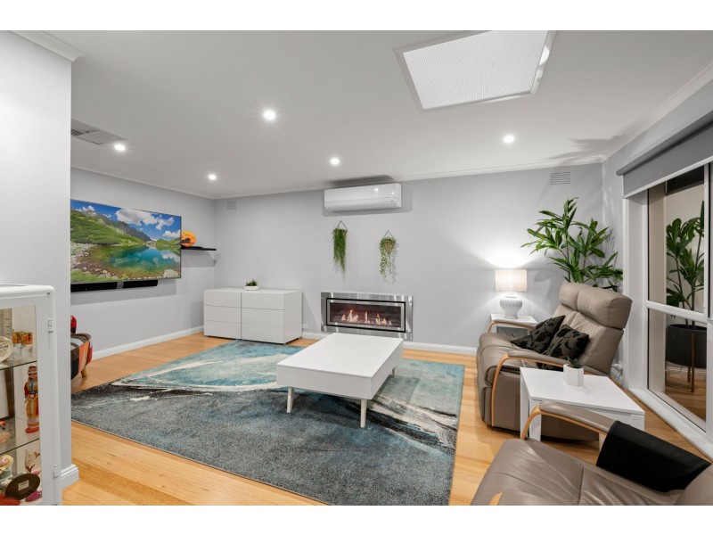 14 Hovell Court, Cranbourne VIC 3977