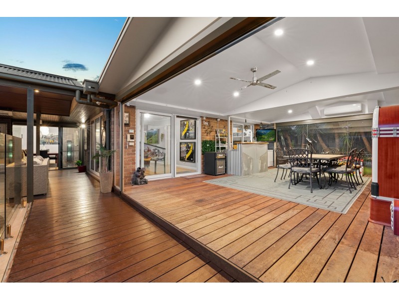 14 Hovell Court, Cranbourne VIC 3977