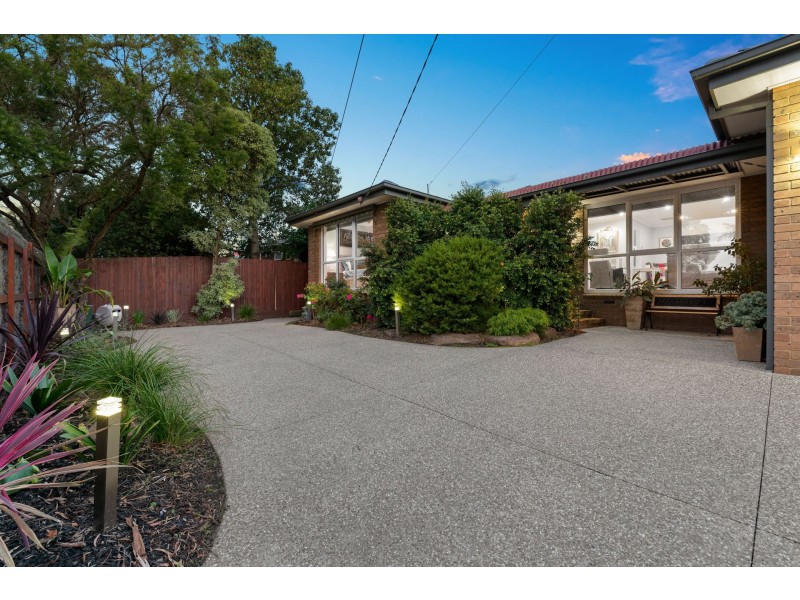 14 Hovell Court, Cranbourne VIC 3977