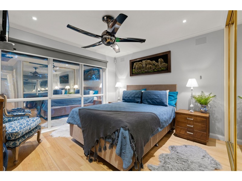 14 Hovell Court, Cranbourne VIC 3977