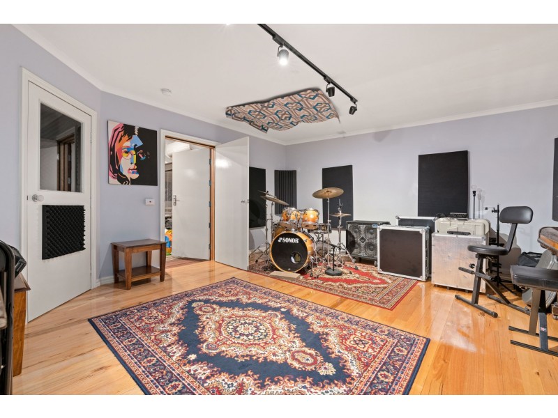 14 Hovell Court, Cranbourne VIC 3977