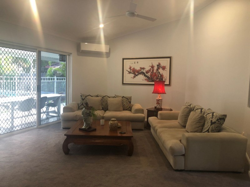 6 Audrey Ave, Helensvale QLD 4212