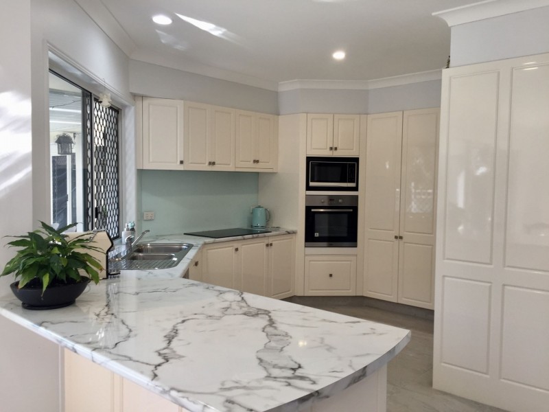 6 Audrey Ave, Helensvale QLD 4212
