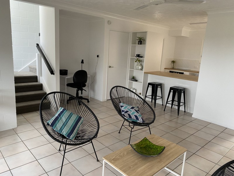 8/21-23 Tuffley Street, West End QLD 4810