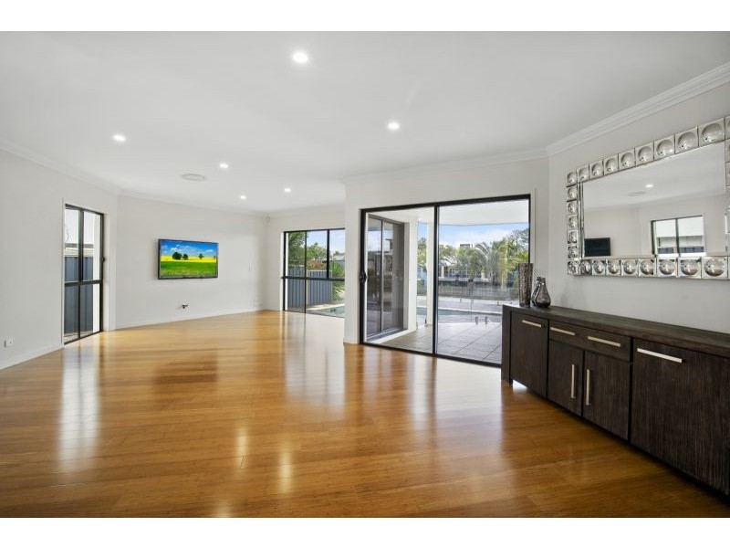 19 Sarasota Key, Broadbeach Waters QLD 4218