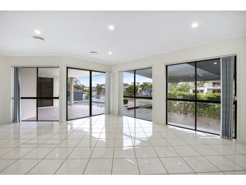 19 Sarasota Key, Broadbeach Waters QLD 4218