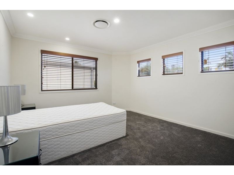 19 Sarasota Key, Broadbeach Waters QLD 4218