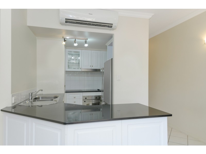 11/18 The Strand, North Ward QLD 4810