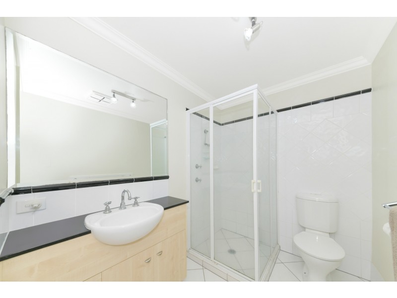 11/18 The Strand, North Ward QLD 4810