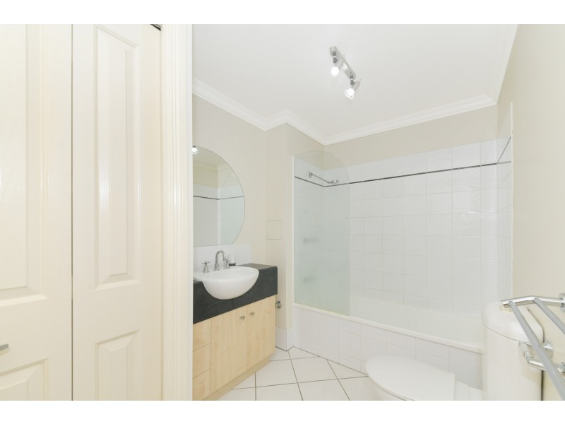 11/18 The Strand, North Ward QLD 4810