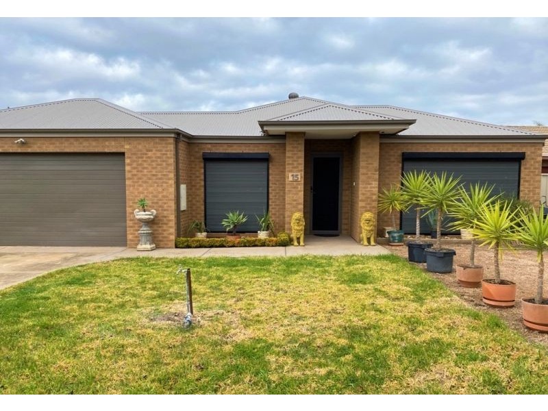 15 Mowbray Crescent, Kurunjang VIC 3337