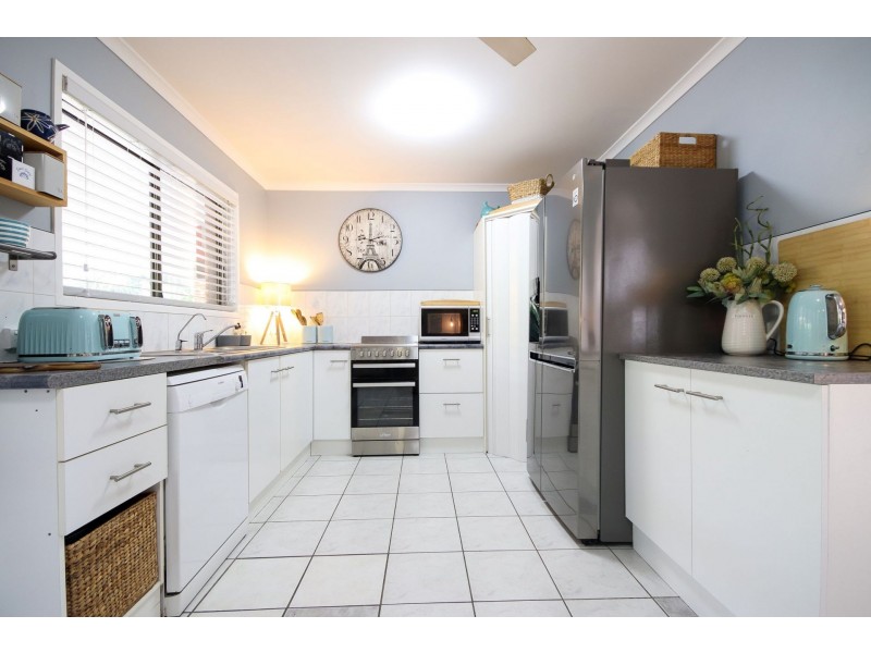 18 Joanne Crescent, Thornlands QLD 4164