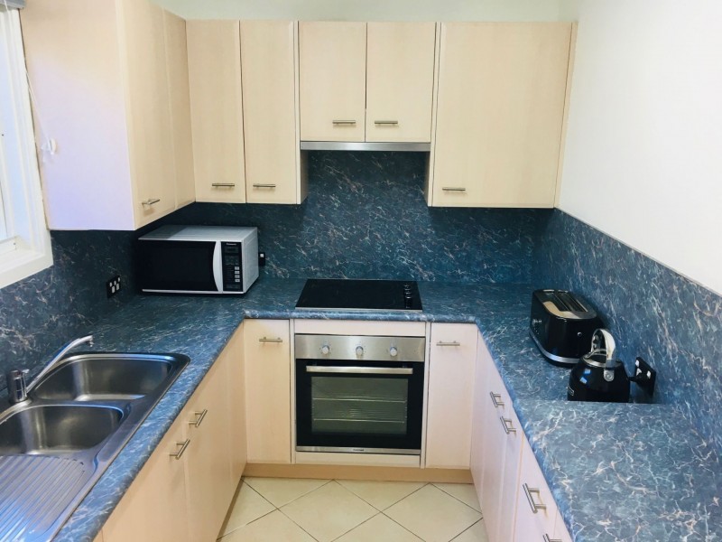 Unit 8/42 Woodhouse Drive, Ambarvale NSW 2560