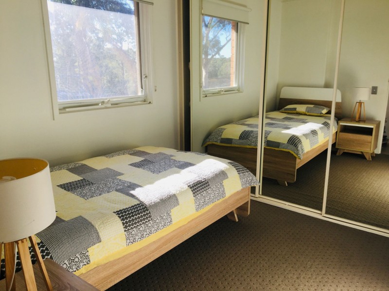 Unit 8/42 Woodhouse Drive, Ambarvale NSW 2560