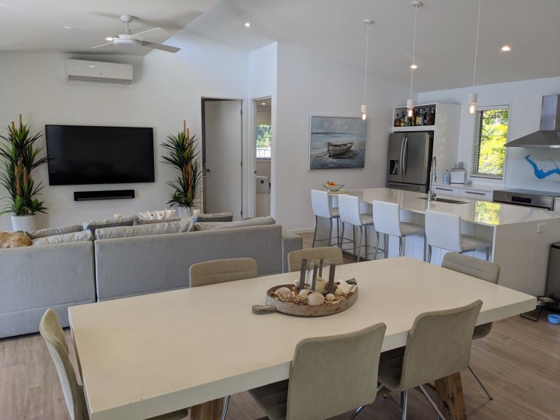 30 Noyes Parade, Karragarra Island QLD 4184