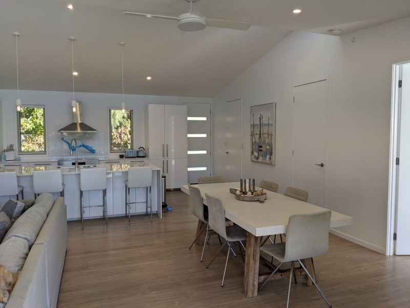 30 Noyes Parade, Karragarra Island QLD 4184