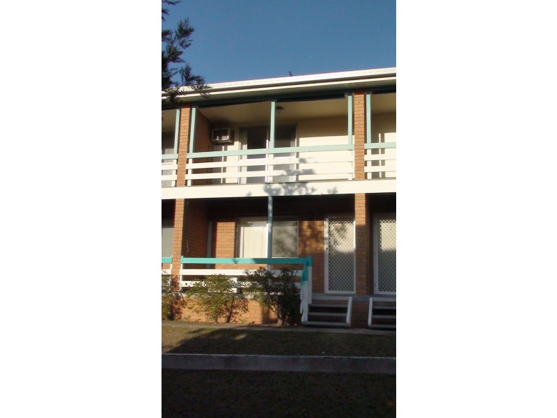 2/6 Wenitong Street, West Gladstone QLD 4680