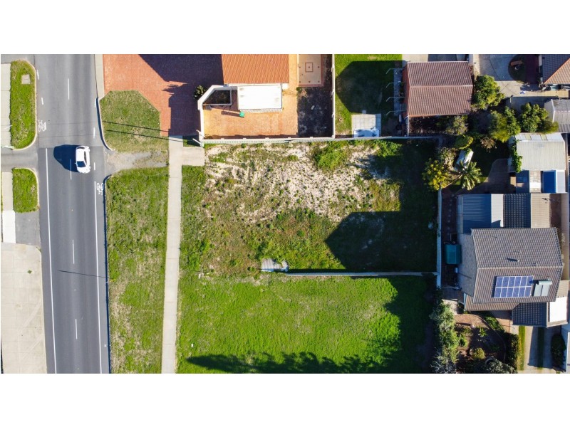 4 Malibu Road, Safety Bay WA 6169