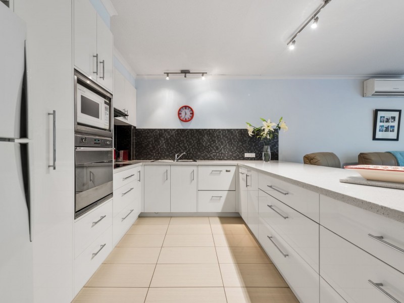 3/27 Queens Rd, Melbourne VIC 3004