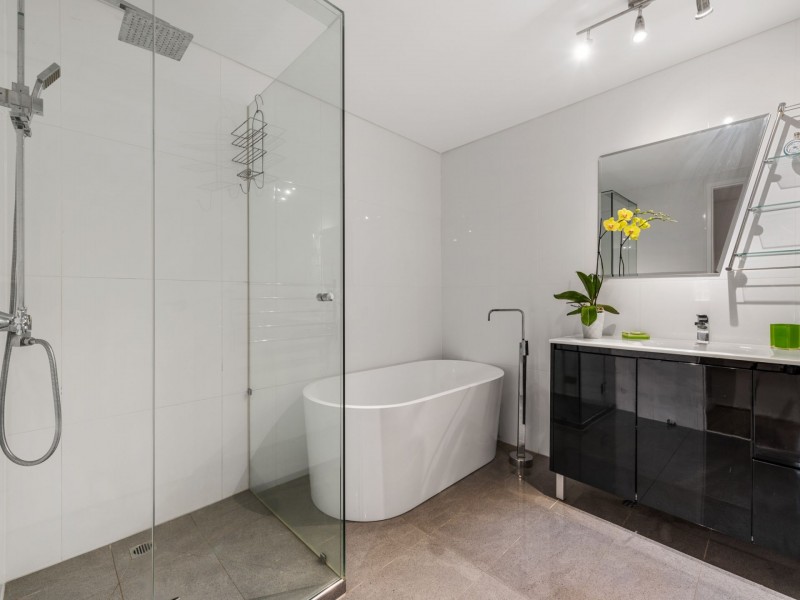 3/27 Queens Rd, Melbourne VIC 3004