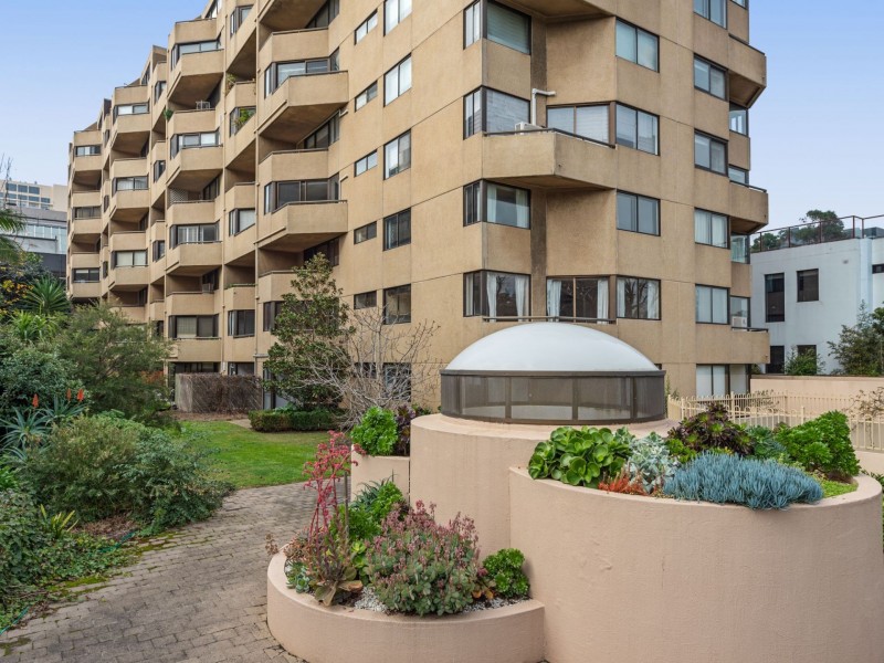 3/27 Queens Rd, Melbourne VIC 3004