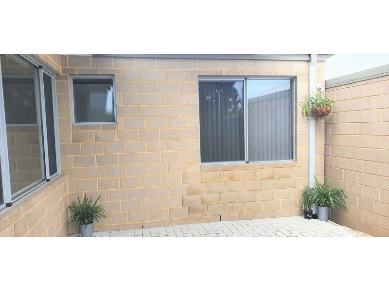 B/6 Chisholm Way, Balga WA 6061