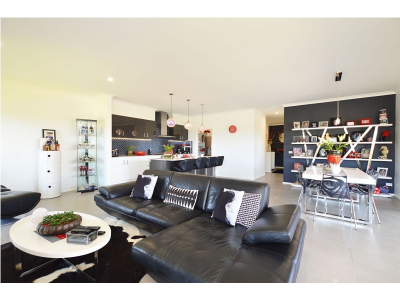 85 Noble Parade, Dalmeny NSW 2546