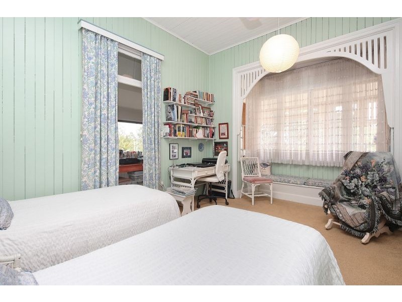 59 Chermside Road, Eastern Heights QLD 4305