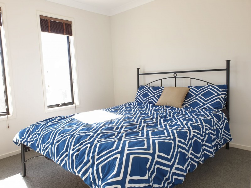 2 Quealy Street, Casey ACT 2913