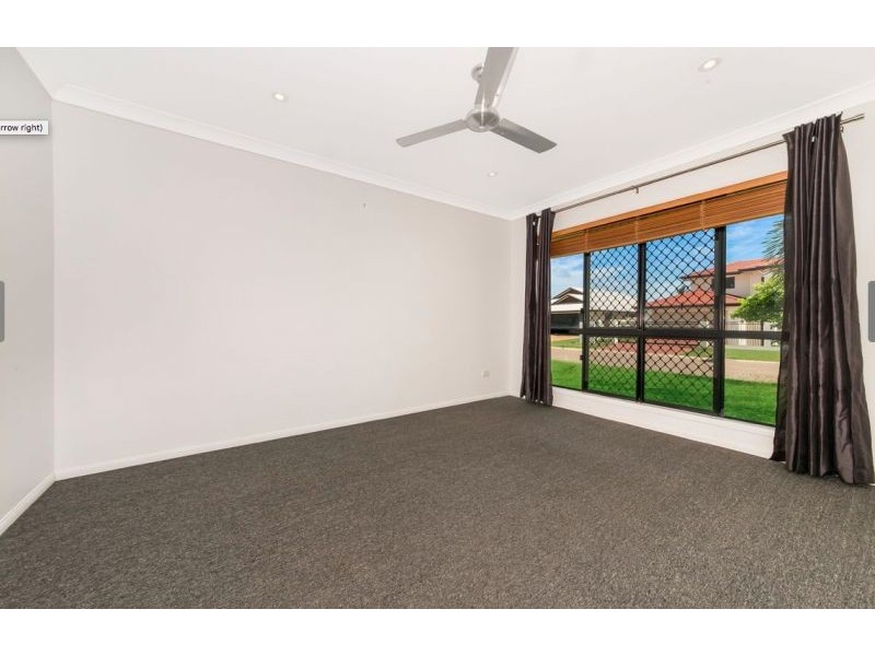 19 Sheerwater Parade, Douglas QLD 4814