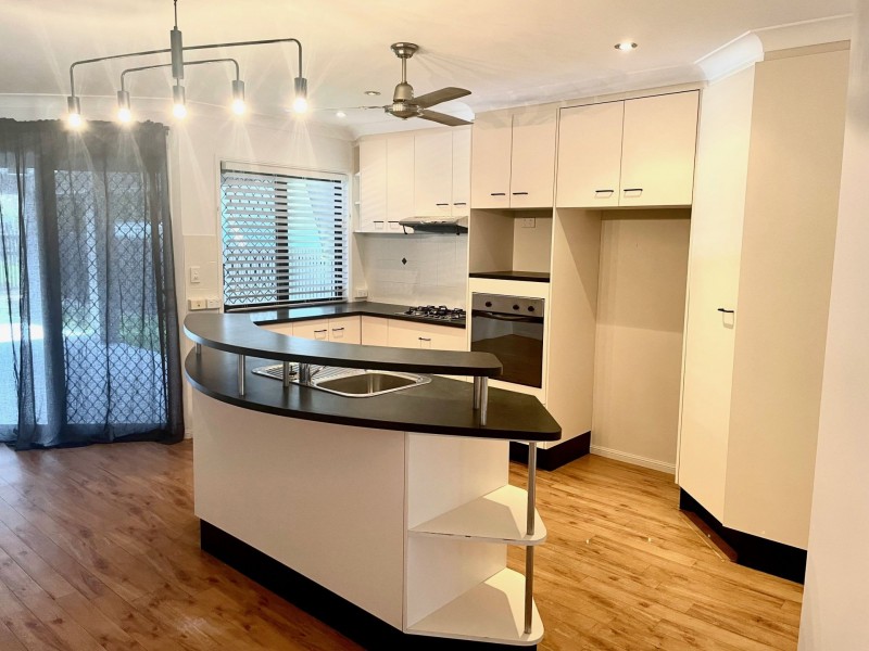 19 Sheerwater Parade, Douglas QLD 4814