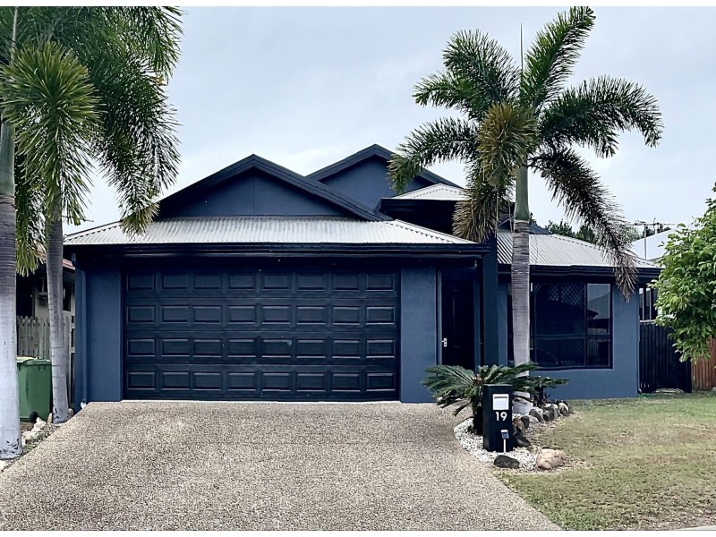 19 Sheerwater Parade, Douglas QLD 4814