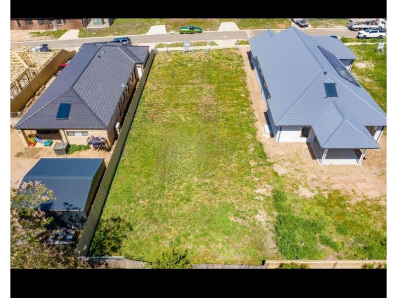 23 Alan George tce, Somerville VIC 3912