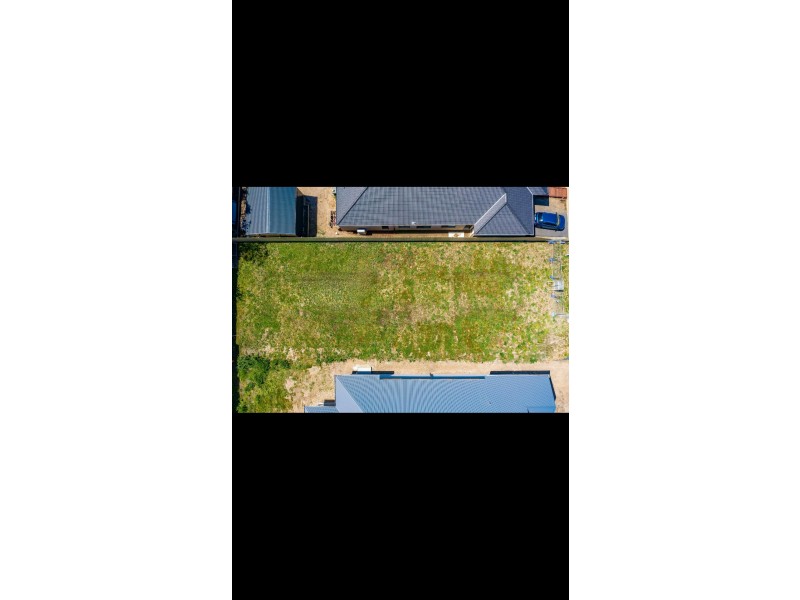 23 Alan George tce, Somerville VIC 3912