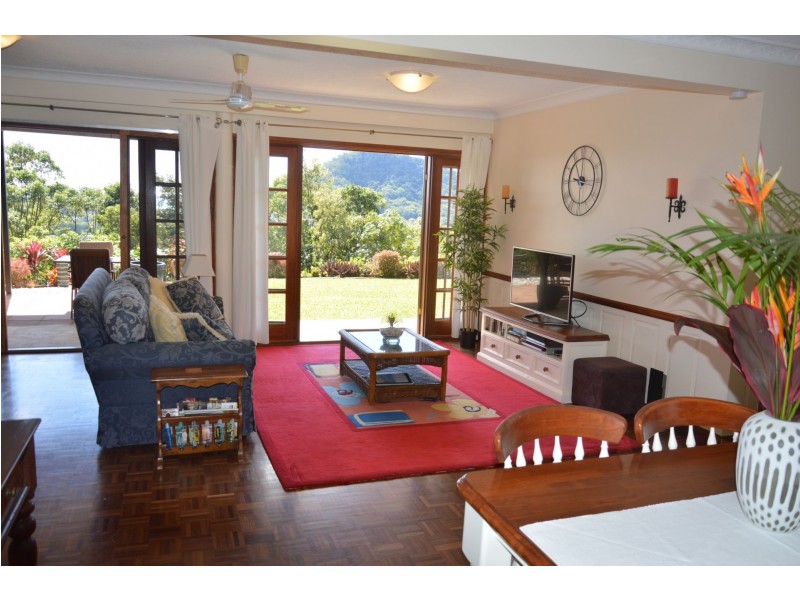 161-163 Panguna Street, Trinity Beach QLD 4879