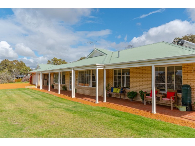 248 Ayrshire Loop, Lower Chittering WA 6084