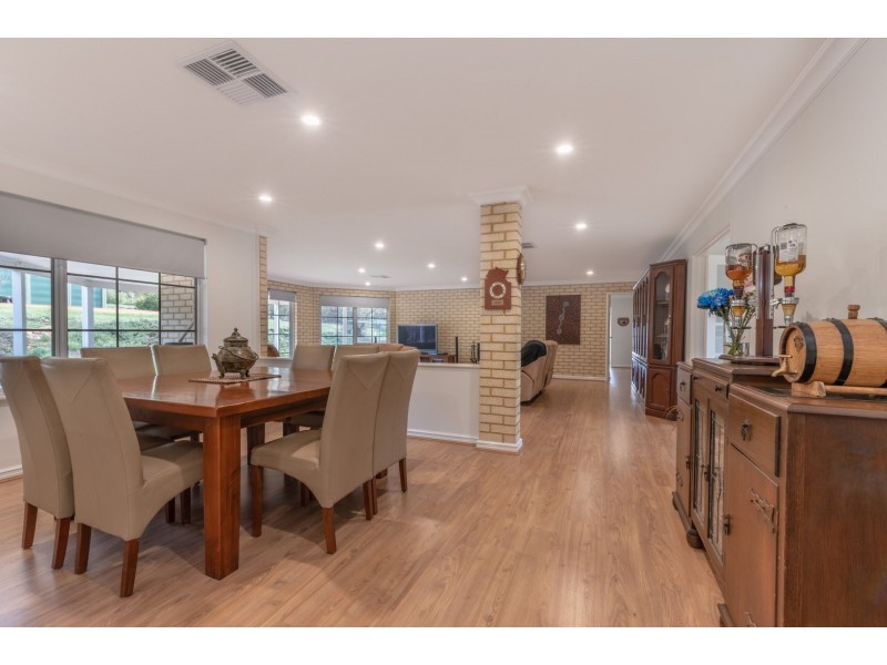 248 Ayrshire Loop, Lower Chittering WA 6084