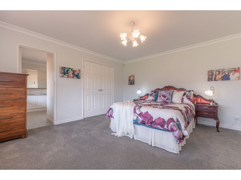 248 Ayrshire Loop, Lower Chittering WA 6084