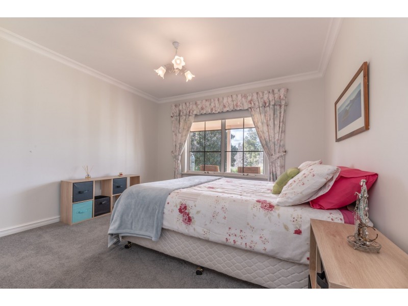 248 Ayrshire Loop, Lower Chittering WA 6084