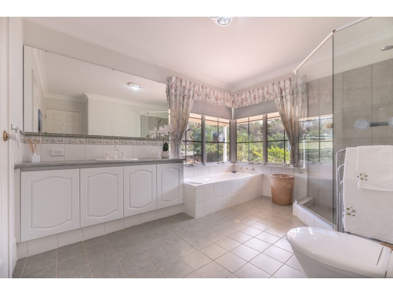 248 Ayrshire Loop, Lower Chittering WA 6084