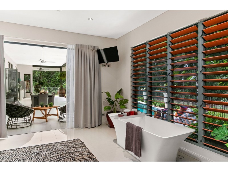 30 Litara Court, Palm Cove QLD 4879