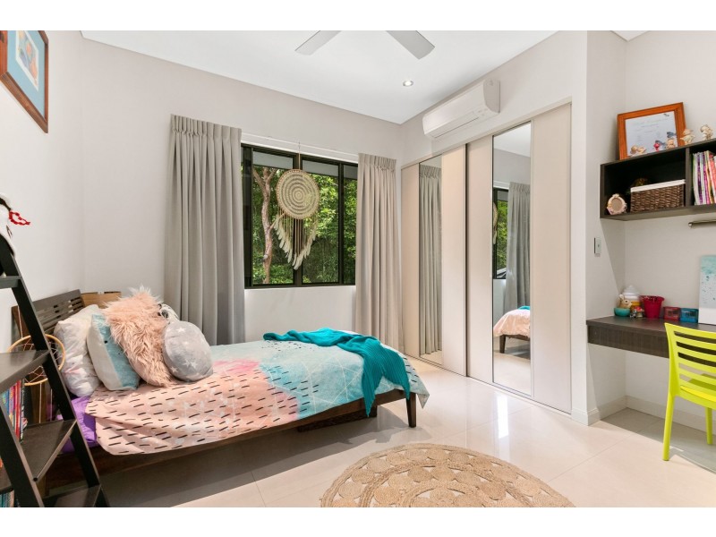 30 Litara Court, Palm Cove QLD 4879