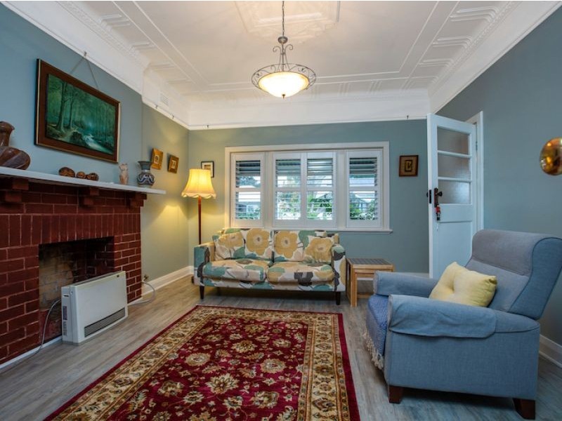 16 Sampson Road, Bunbury WA 6230