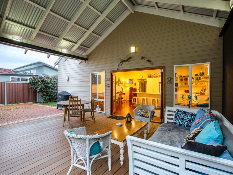 16 Sampson Road, Bunbury WA 6230