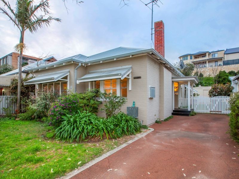 16 Sampson Road, Bunbury WA 6230