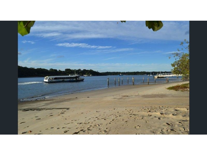 125 Treasure Island Avenue, Karragarra Island QLD 4184