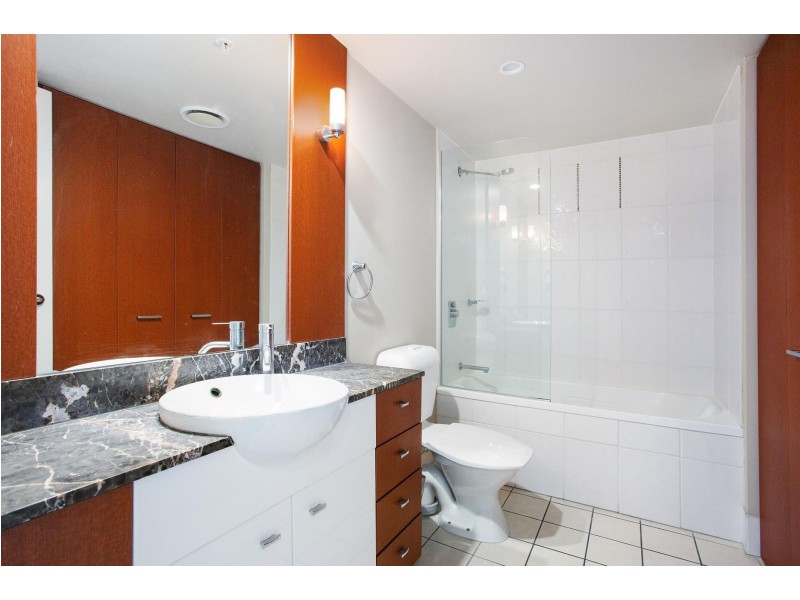 3305/23 Ferny Avenue, Surfers Paradise QLD 4217