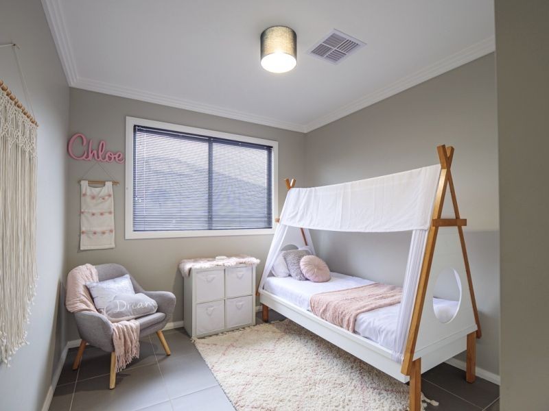 17 Torulosa Road, The Oaks NSW 2570