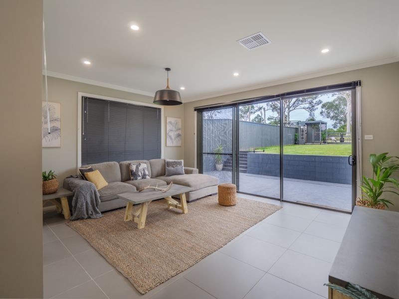 17 Torulosa Road, The Oaks NSW 2570